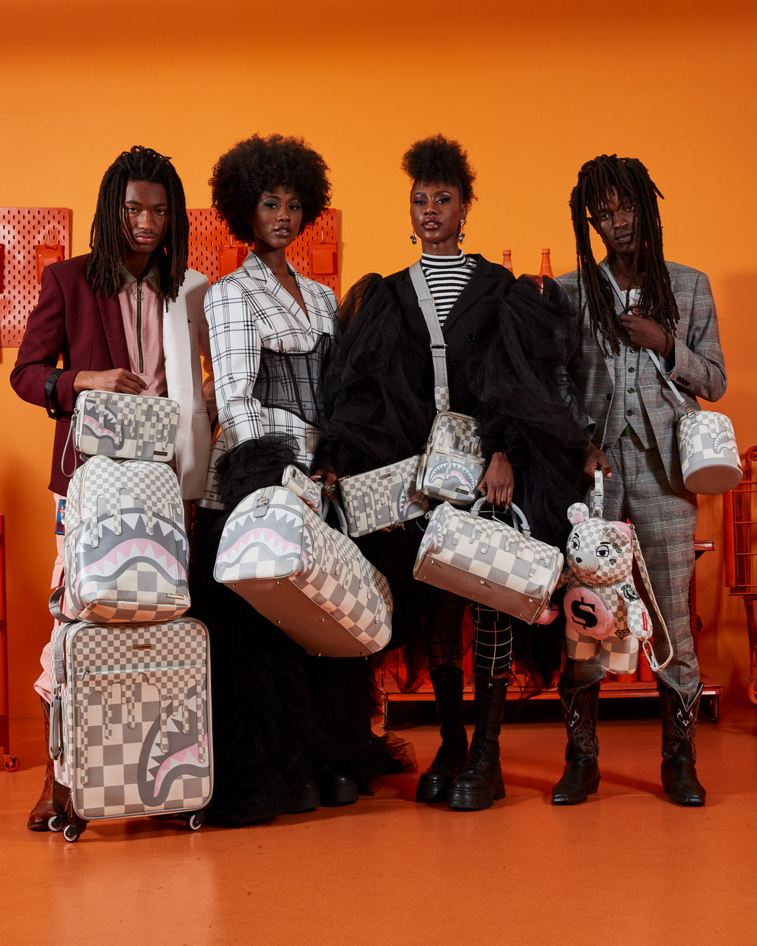 XTC LA PALAIS PAINTBUCKET BAG