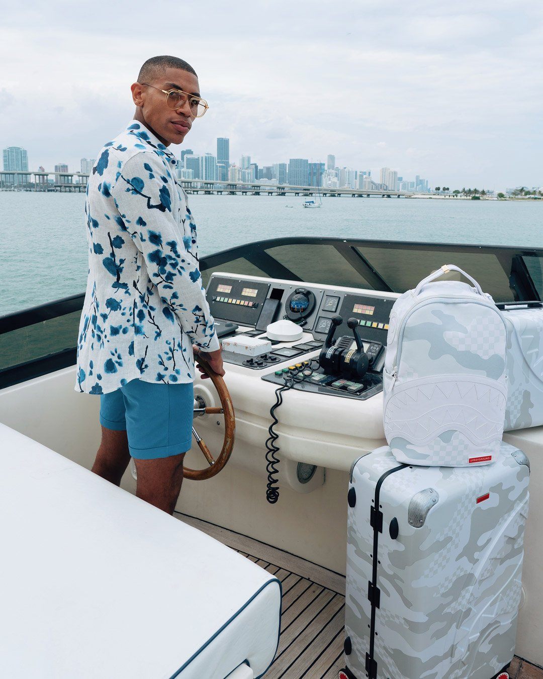 3AM LE BLANC SHARKNAUTICS HARDSHELL FULL-SIZE LUGGAGE