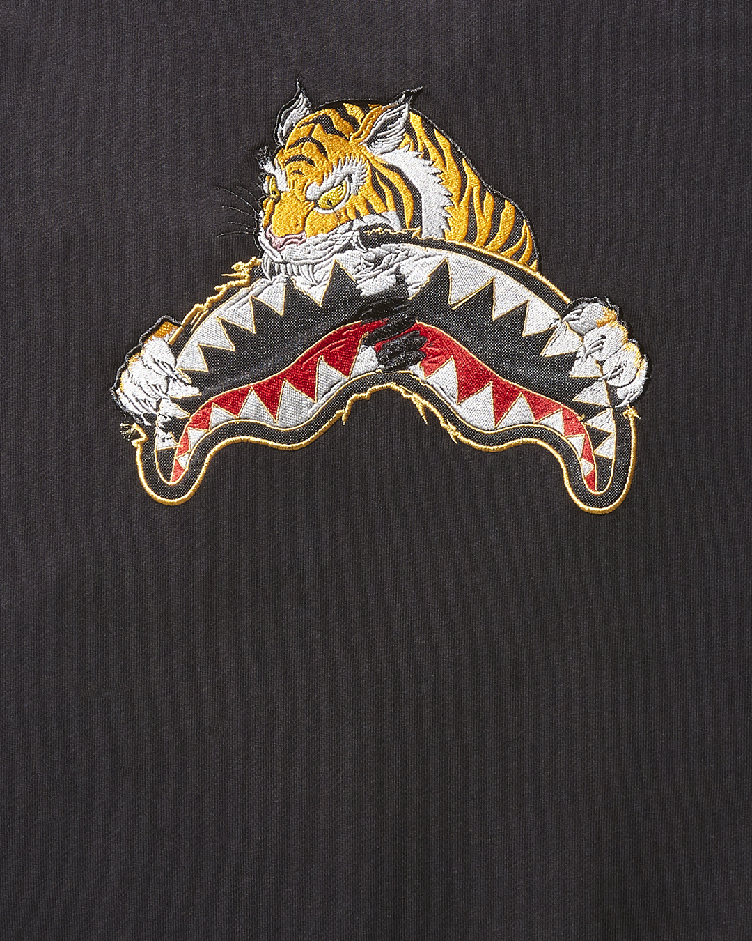 YOUTH TIGER BLACK CREW